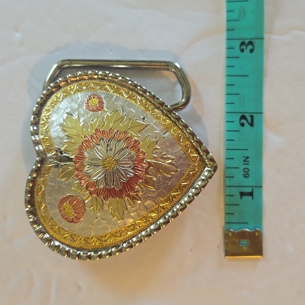 Heart Belt Buckle Gold/ Silver Floral design USA Western Bling inlay Stunning - Picture 4 of 7